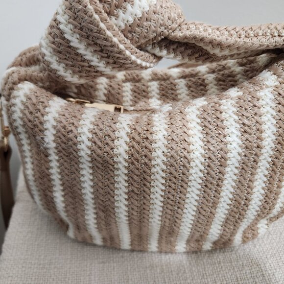 Urban Expression crossbody - Picture 5 of 5